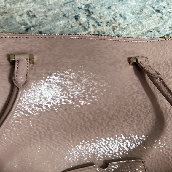 Kate Spade Tote with Laptop/Tablet Sleeve Patent Leather Perfect for Spring! - Picture 9 of 11